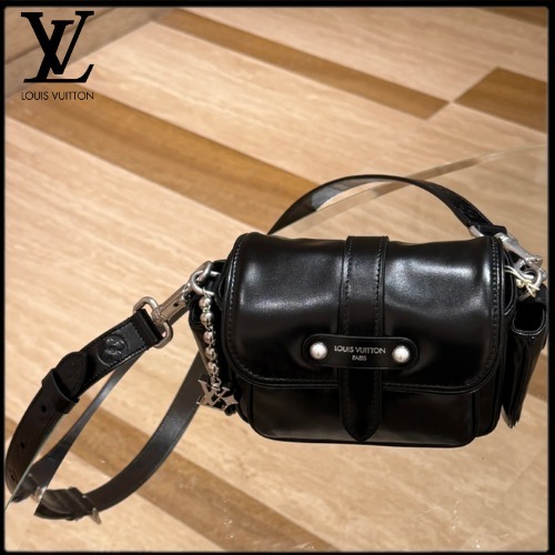 ★おしゃれで上品★【LOUIS VUITTON】カーゴウォレット