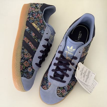 現地価格セール ブルー（青）系 ヨーロッパ adidas(アディダス