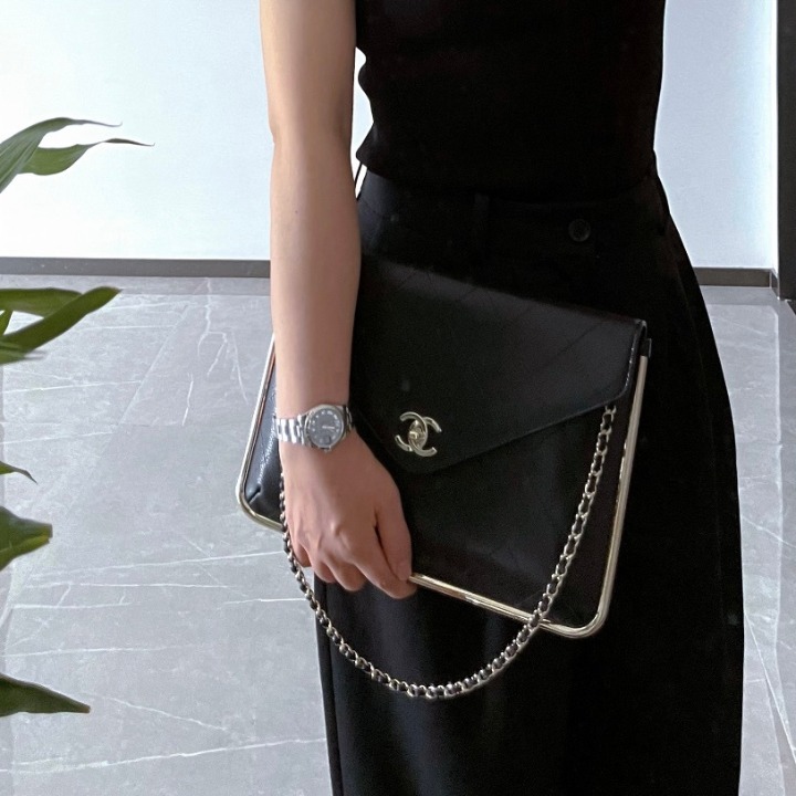 《エレガントな一品☆》CHANEL チェーン クラッチ バッグ