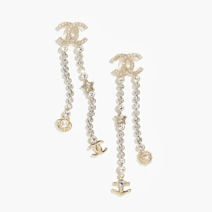《耳元で美しく揺れる♡》CHANEL ピアス