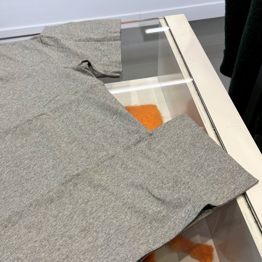 【セール】ロエベ☆アシメ ディストーションTシャツ☆H526Y22XB2 セール】ロエベ☆アシメ ディストーションTシャツ☆H526Y22XB2