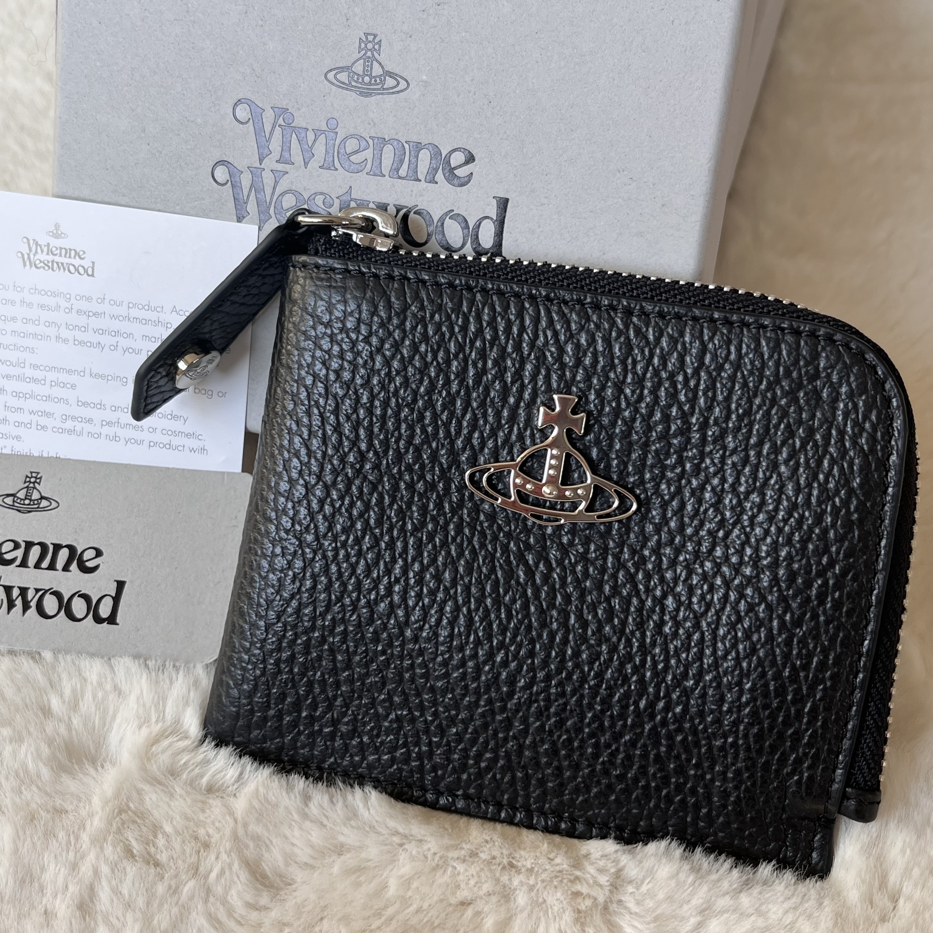 【国内発送】VivienneWestwood Lジップ カード コインケース 黒