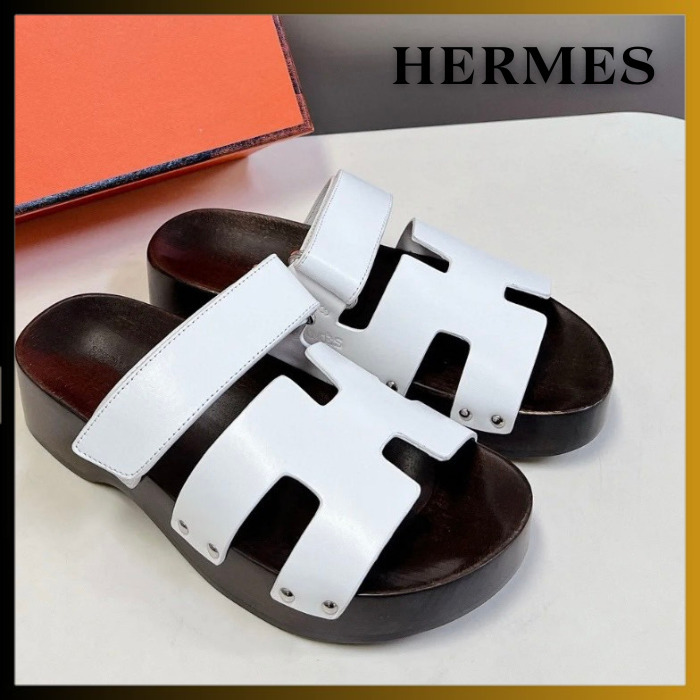【スタッズと厚底が◎ /Blanc】HERMES サンダル KOS