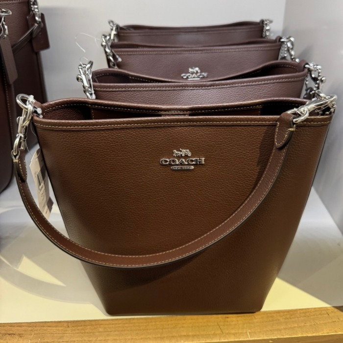 【COACH】普段使いに最適 ♪ シティ バケット バッグ