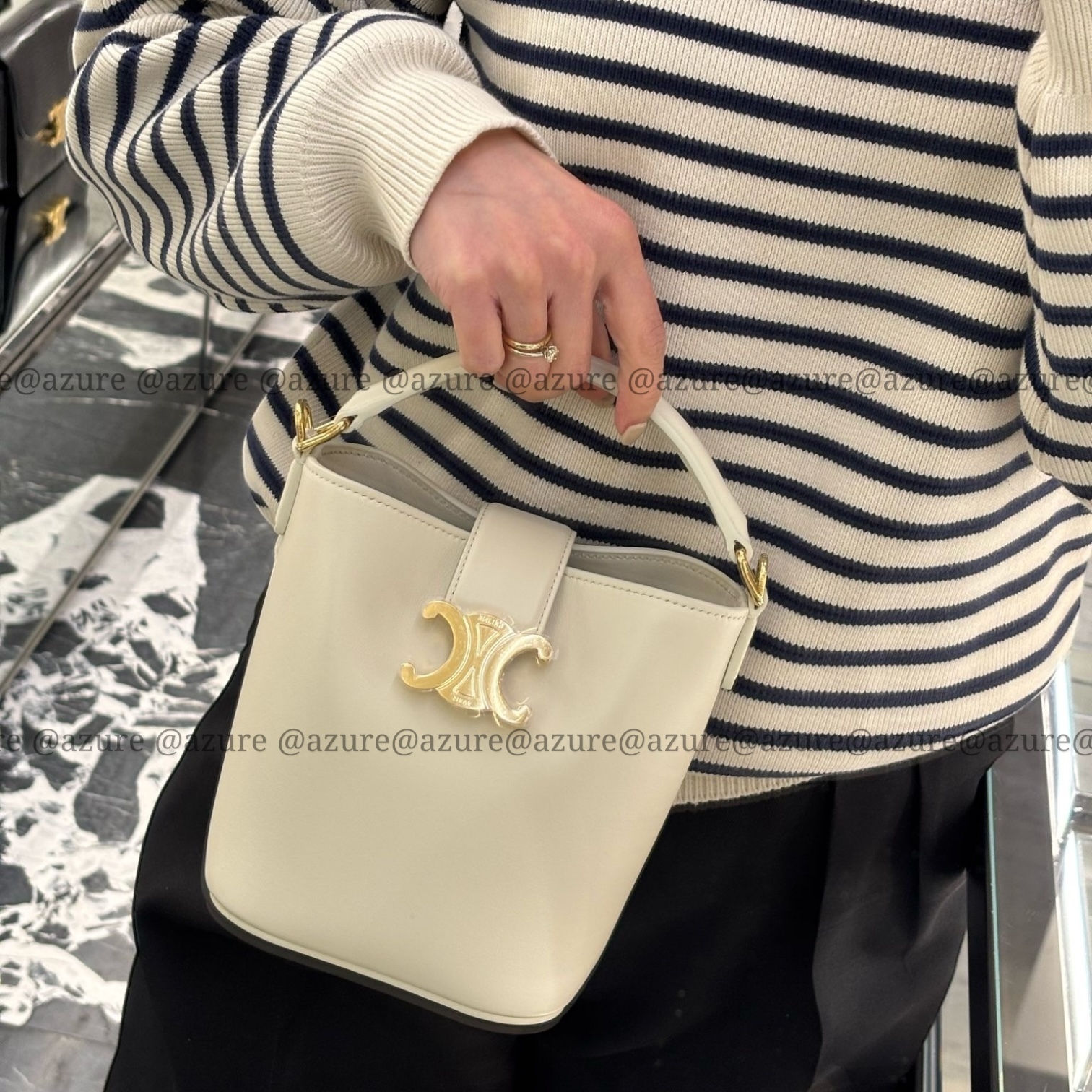 直営ショッパー付♪CELINE カーフスキン ミニバケットルイーズ
