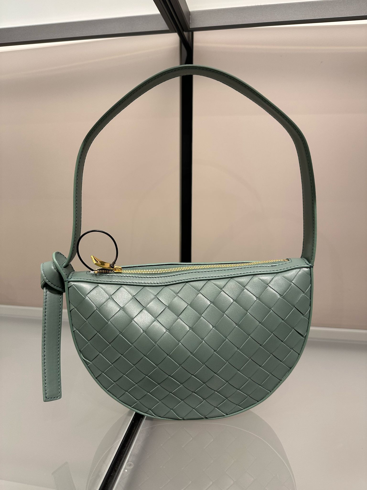 100%直営店買付【BOTTEGA VENETA】サンライズ ショルダーバック