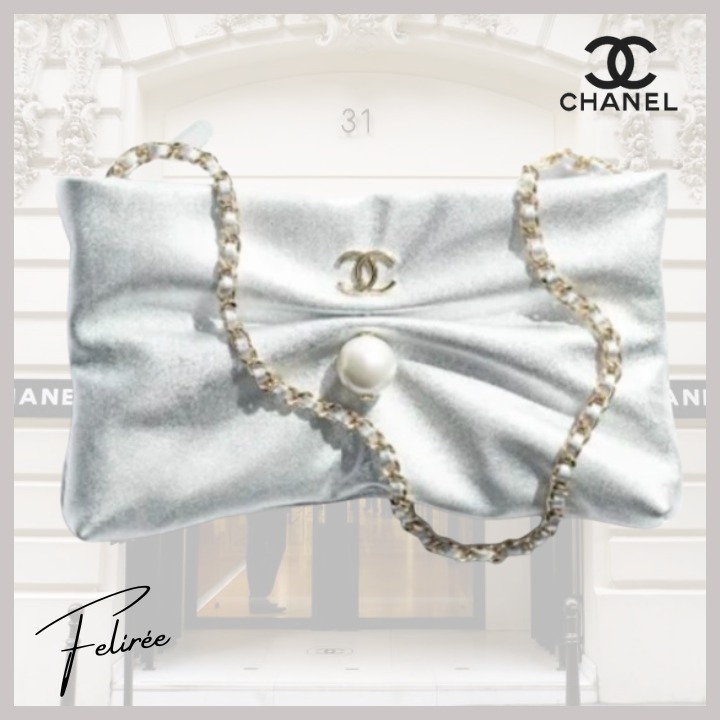 【2wayで楽しめる♡】CHANEL クラッチショルダー