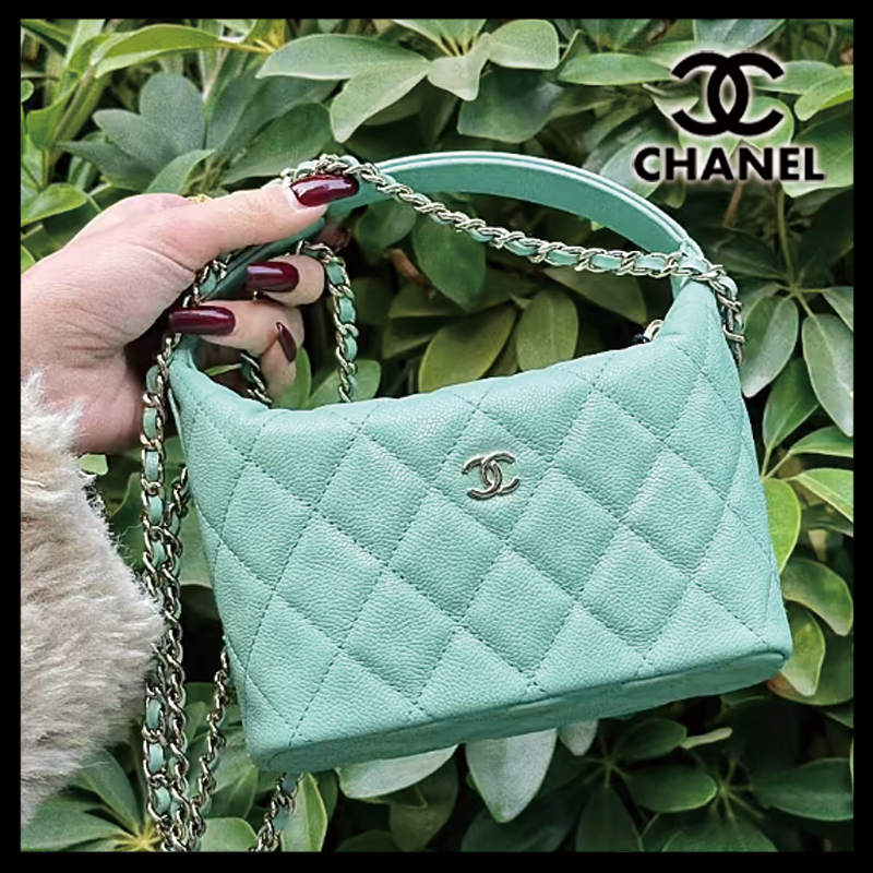 国内発送【可愛くて実用的】CHANEL チェーン ホーボーバッグ