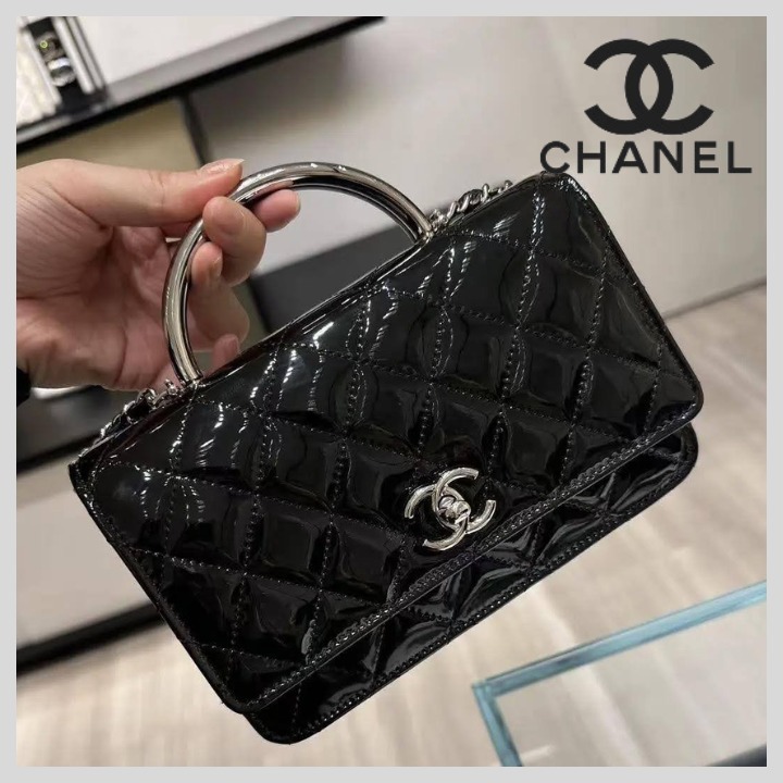 《サイズ感◎2色》CHANEL エナメル メタルハンドルバッグ