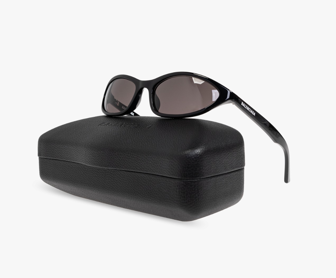 送料込+BALENCIAGA+Neo Oval 2.0 サングラス ホワイト の ウィメンズ Neo Oval 2.0 サングラス スニーカー