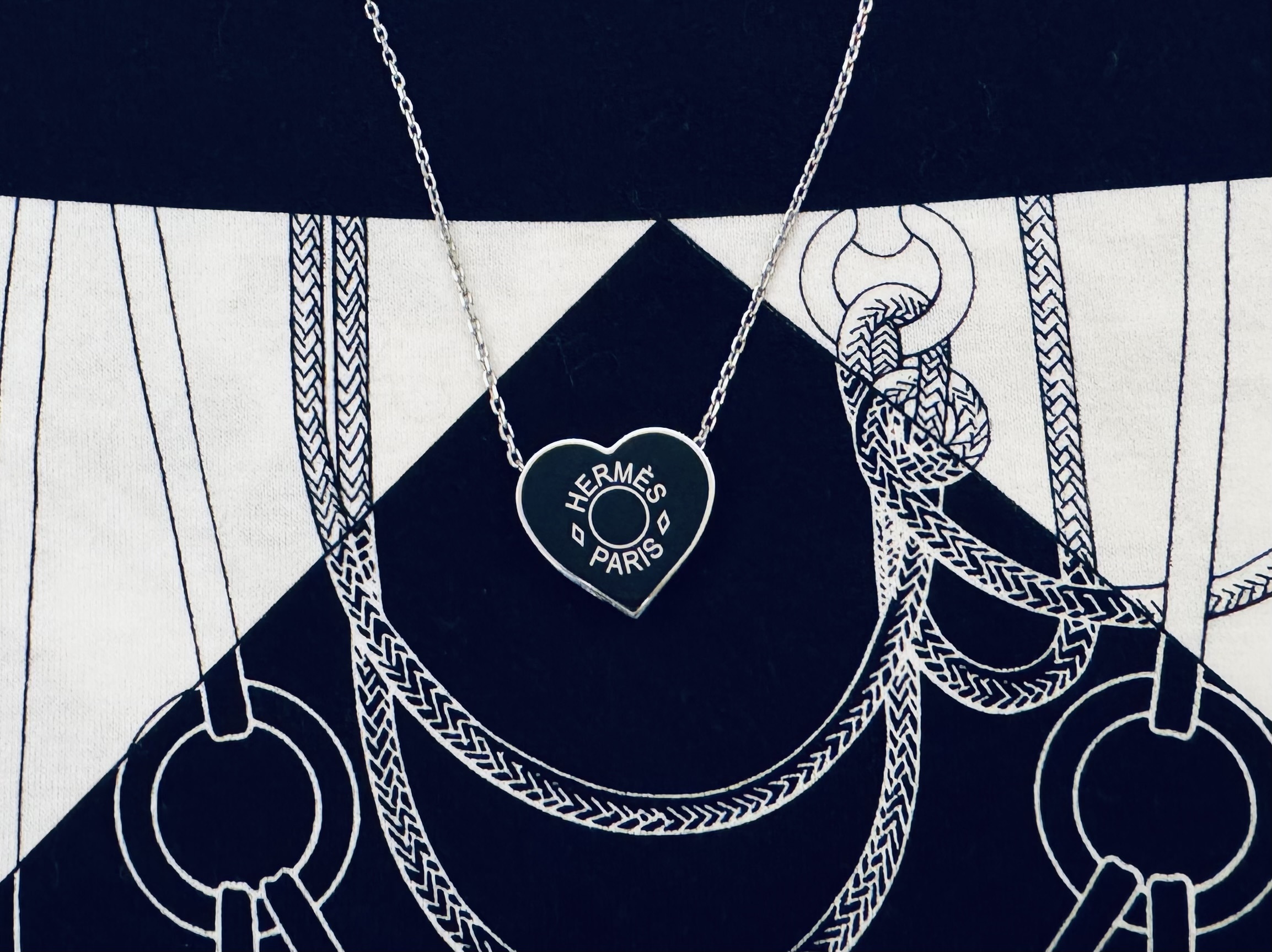 Hermes エルメス スカーフ ツイリー ハート リング