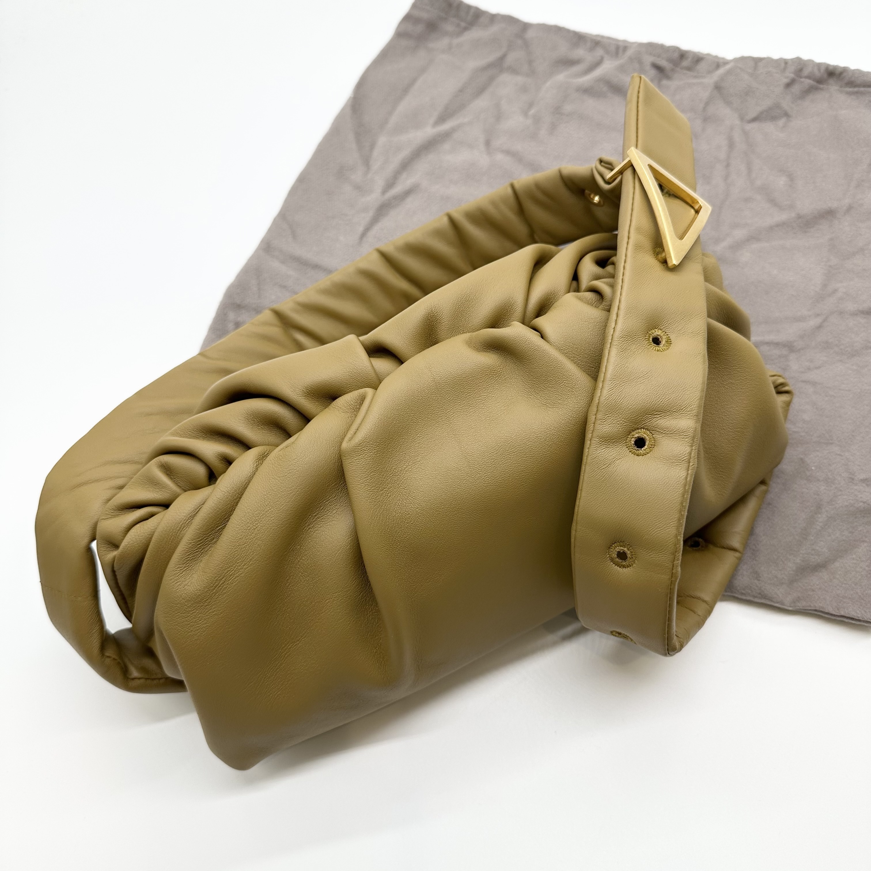 【新品未使用】BOTTEGA VENETA ザボディバッグ オールレザー