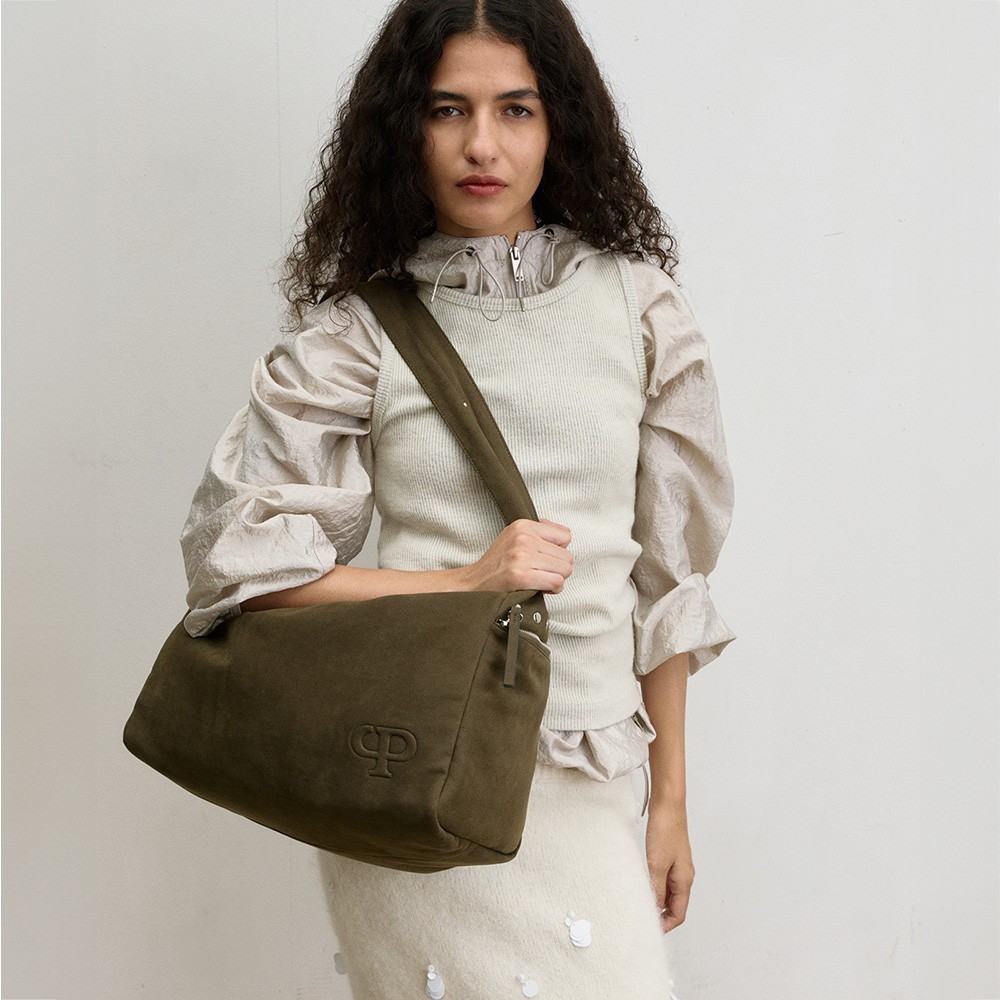 ショルダーバッグ・ポシェット CHRISTINE PROJECT STUD SUEDE BULKY BAG(MATCHA)