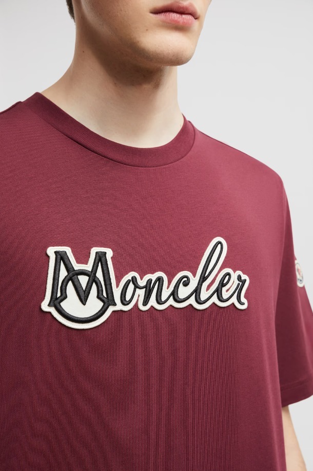 MONCLER 2025春夏新作 リネン素材 ロゴ入り クルーネックTシャツ MONCLER2024/25秋冬新作 ロゴパッチ付きクルーネック半袖Tシャツ