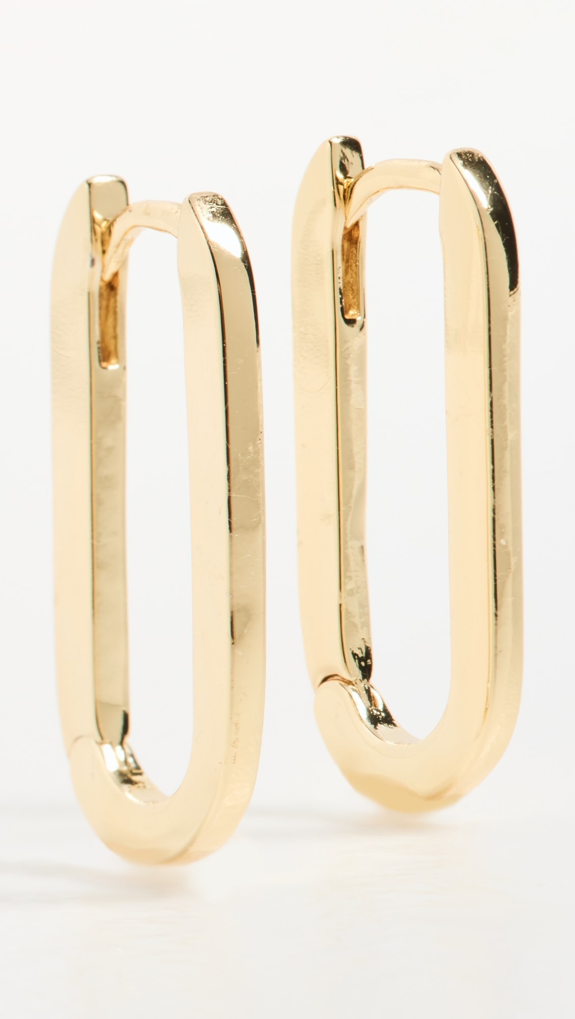 イヤリング Parker Huggie Earrings