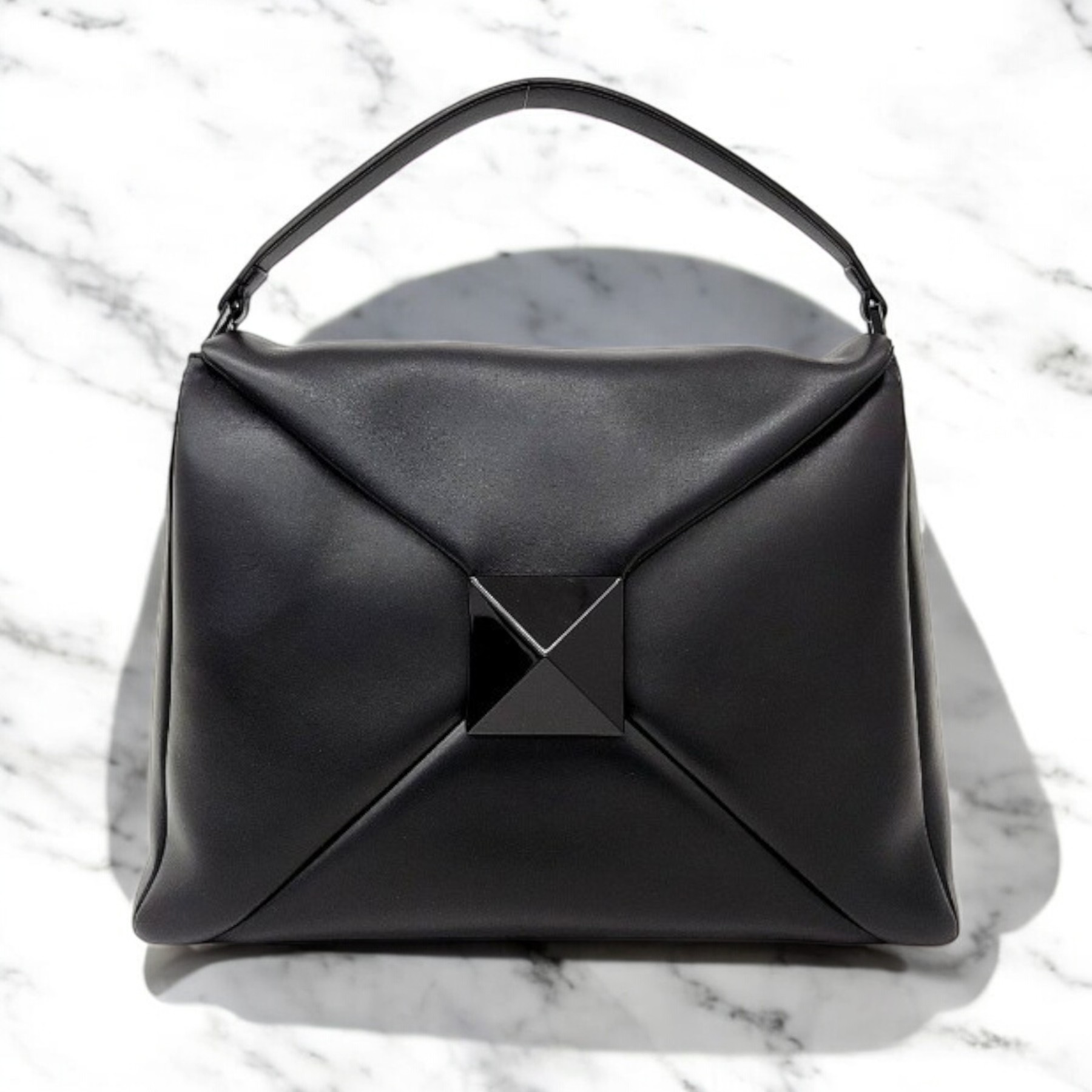 《VALENTINO》ロックスタッズ トートバッグ 中古