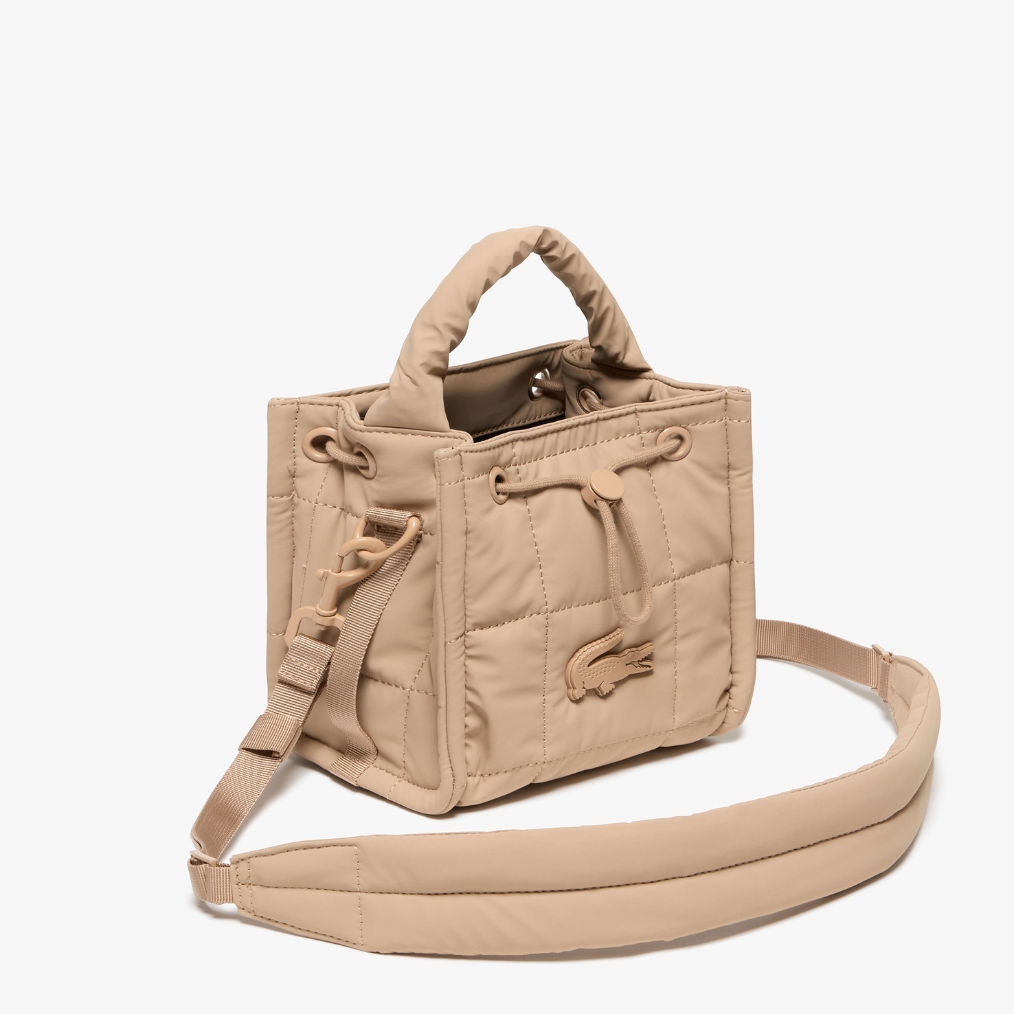 国内直営【LACOSTE】キルティングバケットショルダーバッグ