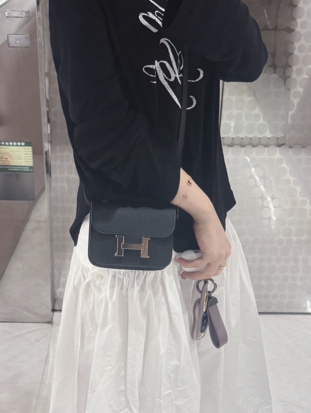 大人気で入手困難☆】HERMES コンスタンス スリム バッグ