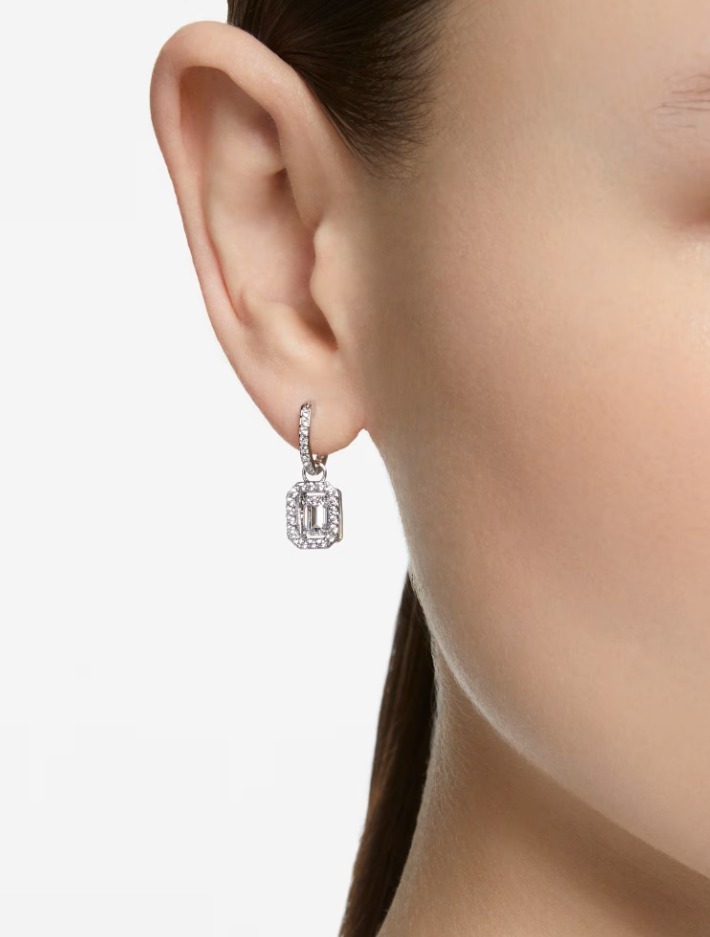 SWAROVSKI/SnowMan渡辺翔太さん着用 Una ドロップピアス