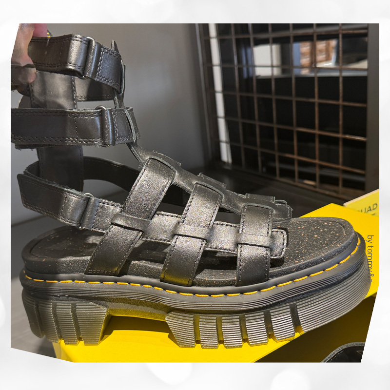 人気 急いで! 完売間近★Dr. Martens グラディエーター サンダル