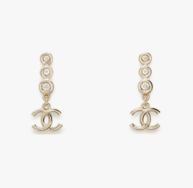【CHANEL】揺れる煌めき☆ ピアス 25S ハート クリスタル CCロゴ 揺れるCCマークが上品で可愛い【CHANEL】25S クリスタル ピアス