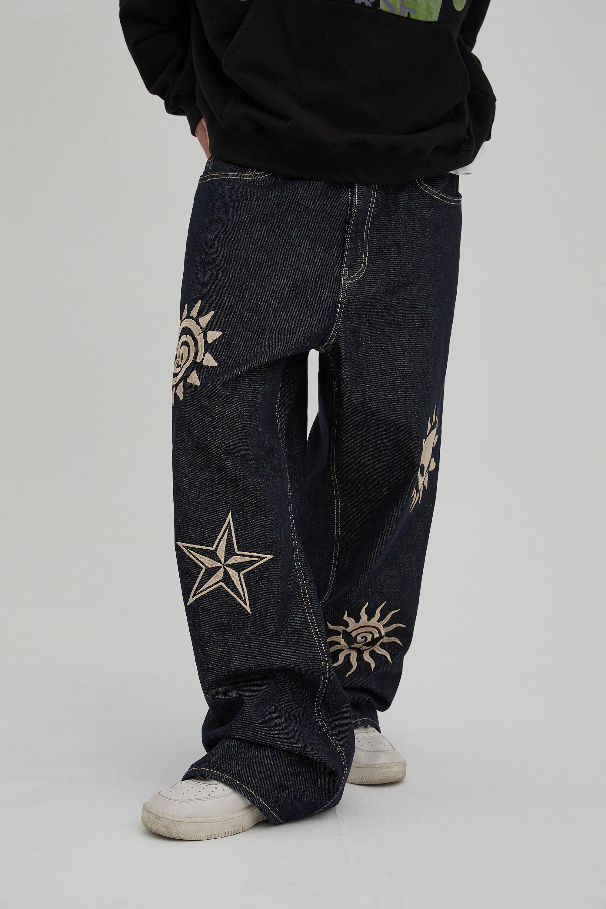【HOODHOOD】ウエスタンエイリアン刺繍デニムパンツ 2色