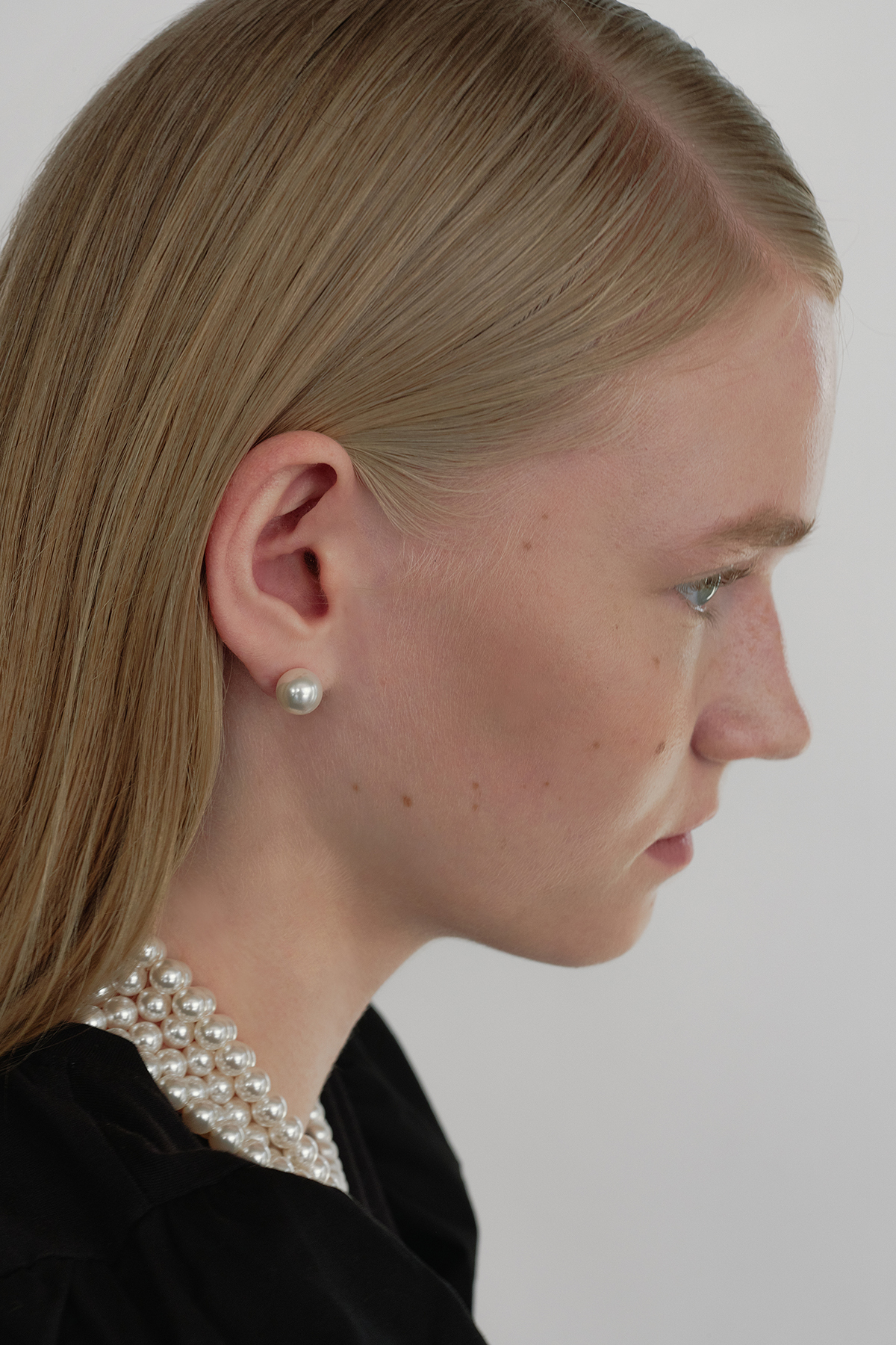 [MONDAY EDITION] everyday pearl earrings 10mm ピアス MONDAY EDITION》 Everyday Pearl Earrings - 10mm