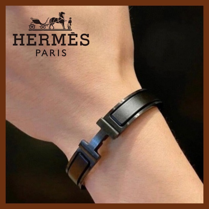 【手元の高級感】HERMESクリック HH ソー エナメル ブレスレット