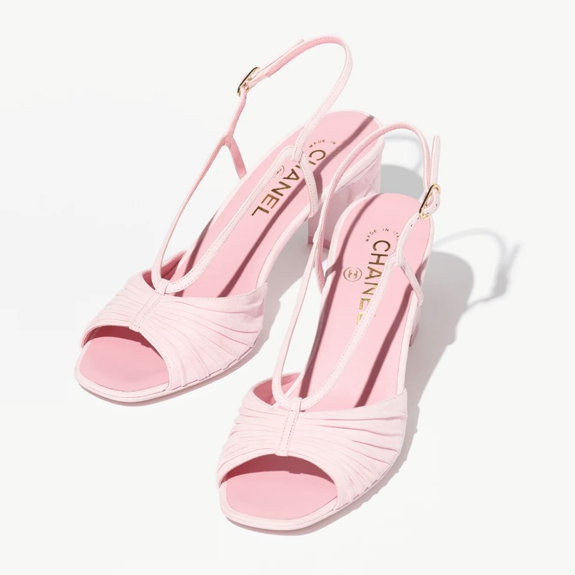 《トレンド感たっぷり★》CHANEL サンダル ヒール