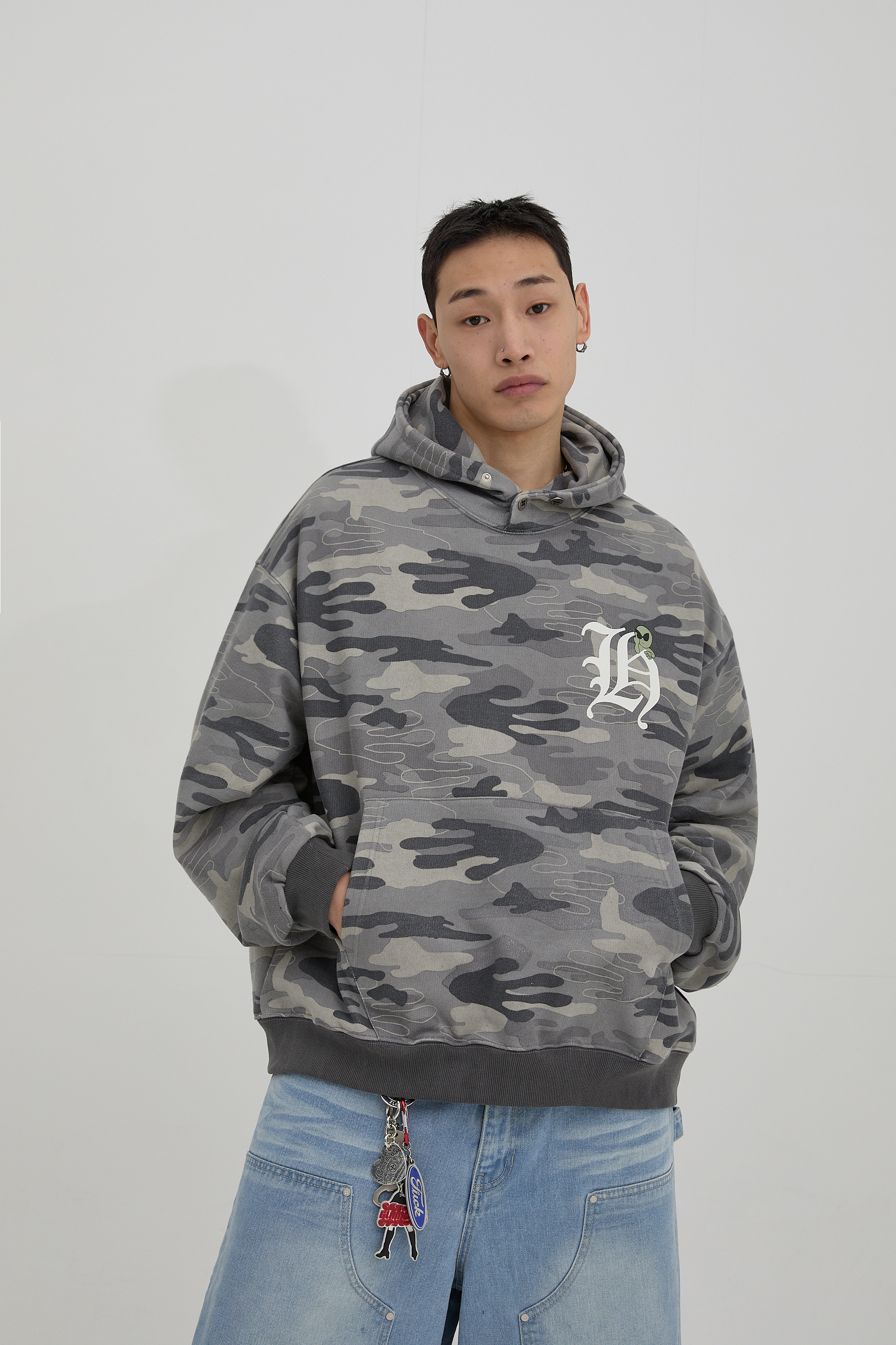 【HOODHOOD】Hロゴエイリアンオーバーフィットフーディー 4色 HOODHOOD】Hロゴエイリアンオーバーフィットフーディー 4色