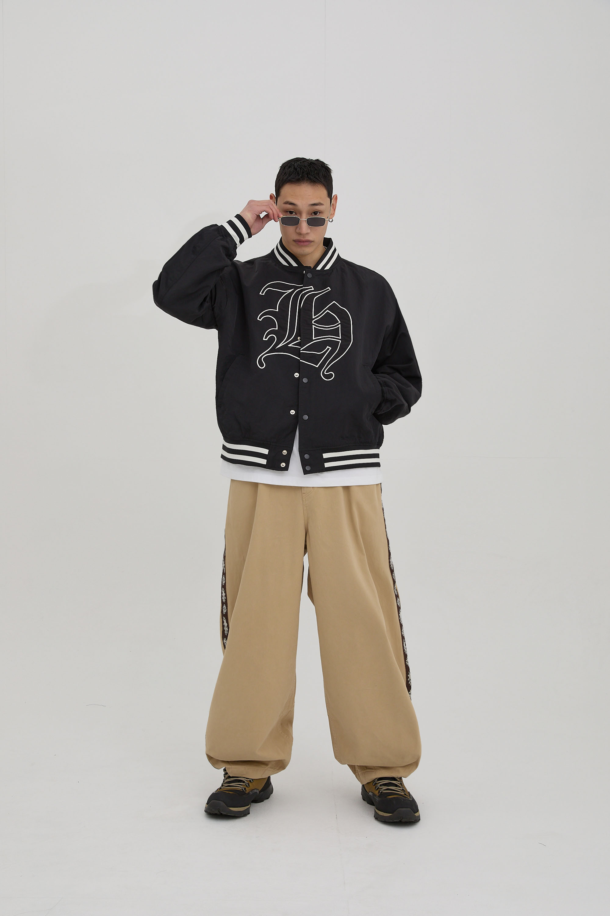【HOODHOOD】H ベースボールジャケット スタジャン 2色 HOODHOOD】H ベースボールジャケット スタジャン 2色 (HOODHOOD