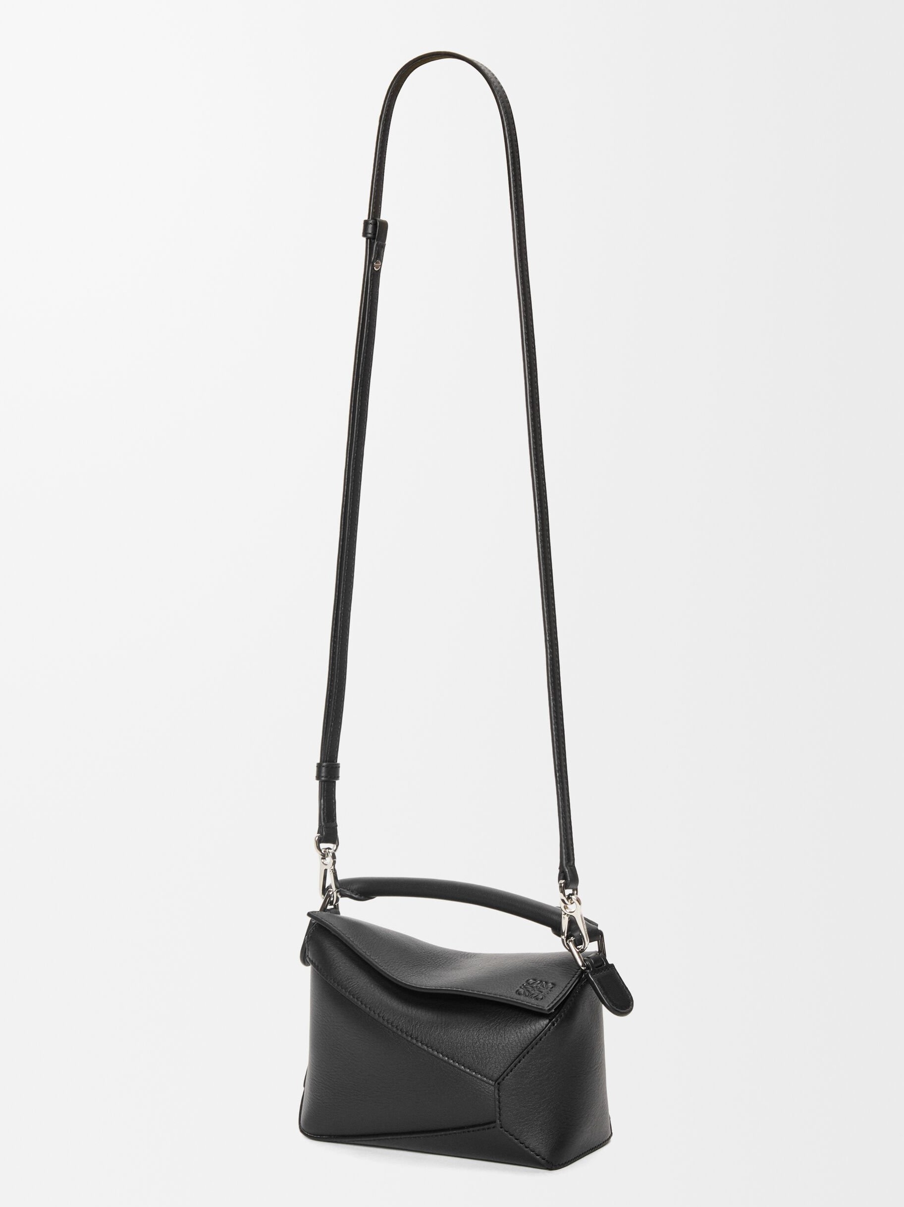 関税送料込国内発送★LOEWE パズルバッグ ミニ 関税込国内発送☆LOEWE パズルバッグ ミニ☆ブラック