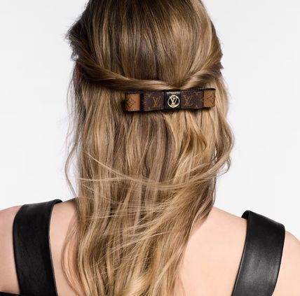 《モノグラム》Louis Vuitton リボンヘアクリップ