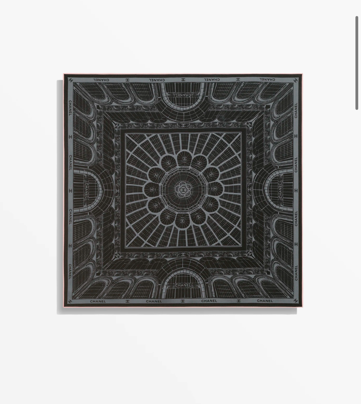 人気♡コーデのアクセントに【CHANEL】スクエアスカーフ