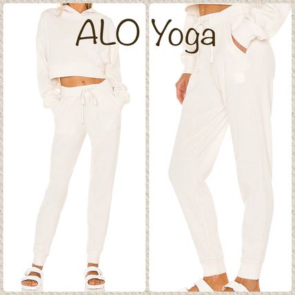 ALO Yoga(アロー) パンツ(レディース) - 海外通販のBUYMA