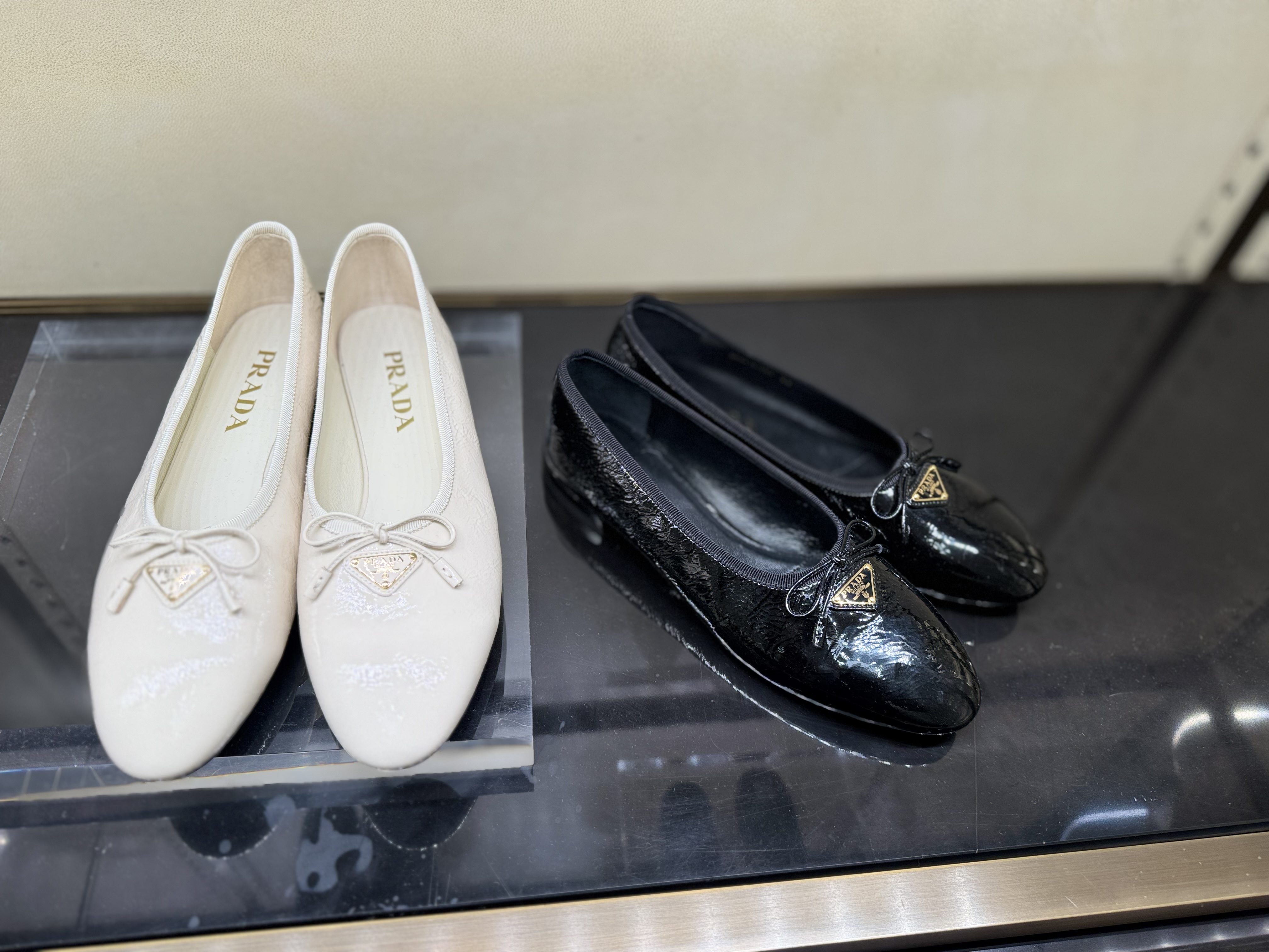 PRADA【入手困難】 エレガントで可愛い★バレリーナ★ 全色