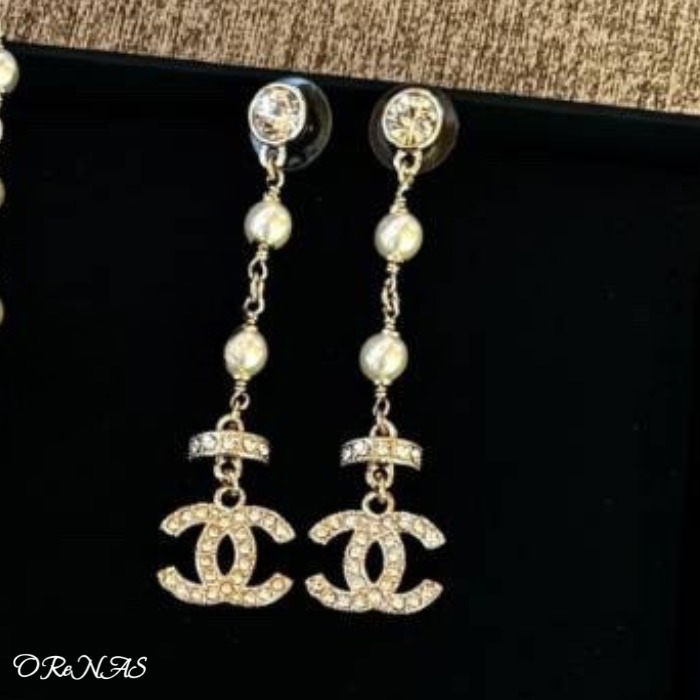 上品でエレガンスな耳元に【CHANEL】ココマークピアス CHANEL シャネル ピアス ABE860 B19233 レディース サークル