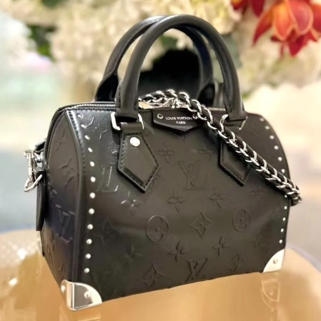 合わせやすい♪【LOUIS VUITTON】スピーディ・トランク 20