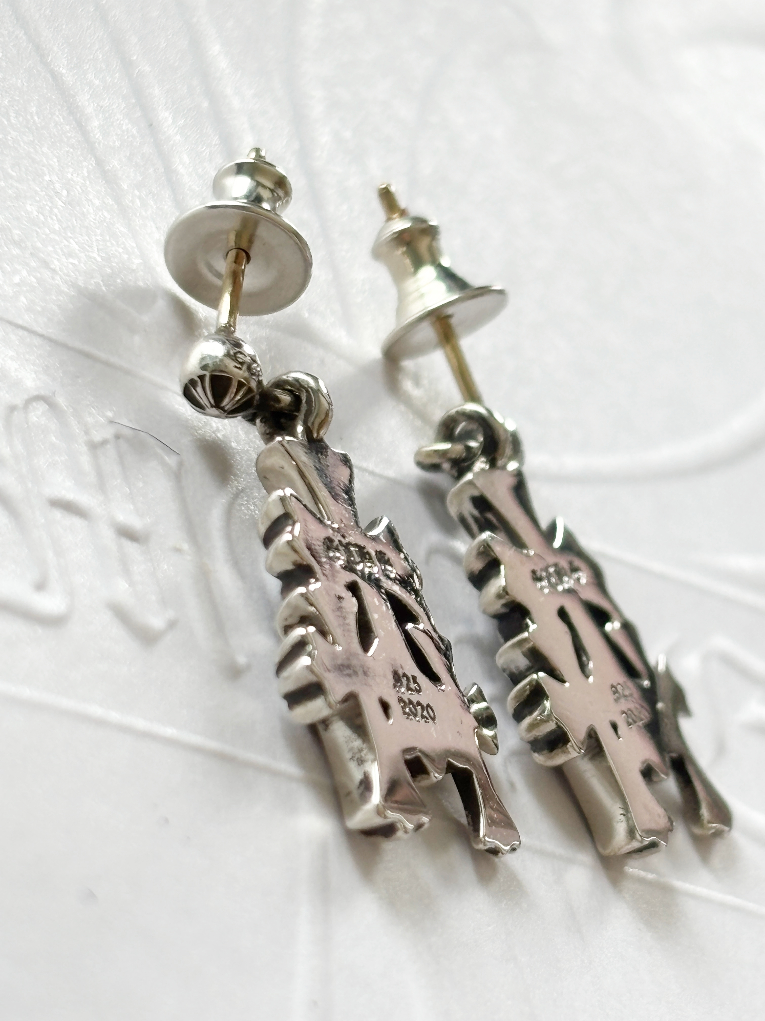 Chrome Hearts†☆セレブも愛用☆洗練されたクロスピアス