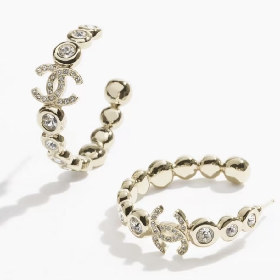 【キラキラ華やかに♪】CHANEL フープ ピアス CCマーク 耳元が華やかに輝く♪】CHANELフープピアス CCマーク