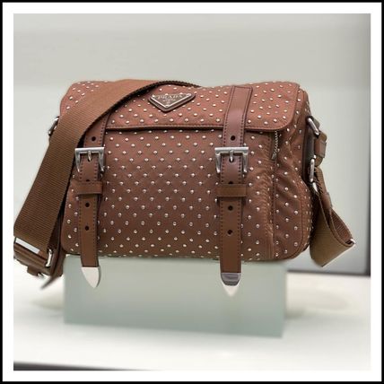◆送料・関税込◆PRADA スタッズ付 リナイロン バッグ スタッズ PRADA RE NYLON(プラダ リナイロン) - 海外通販のBUYMA
