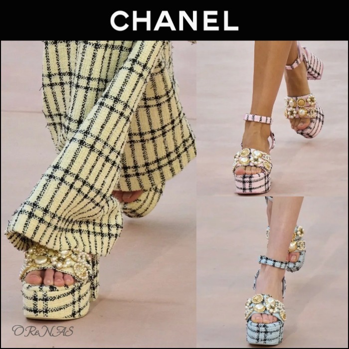 【ビジューがかわいい♪】CHANEL☆サンダル