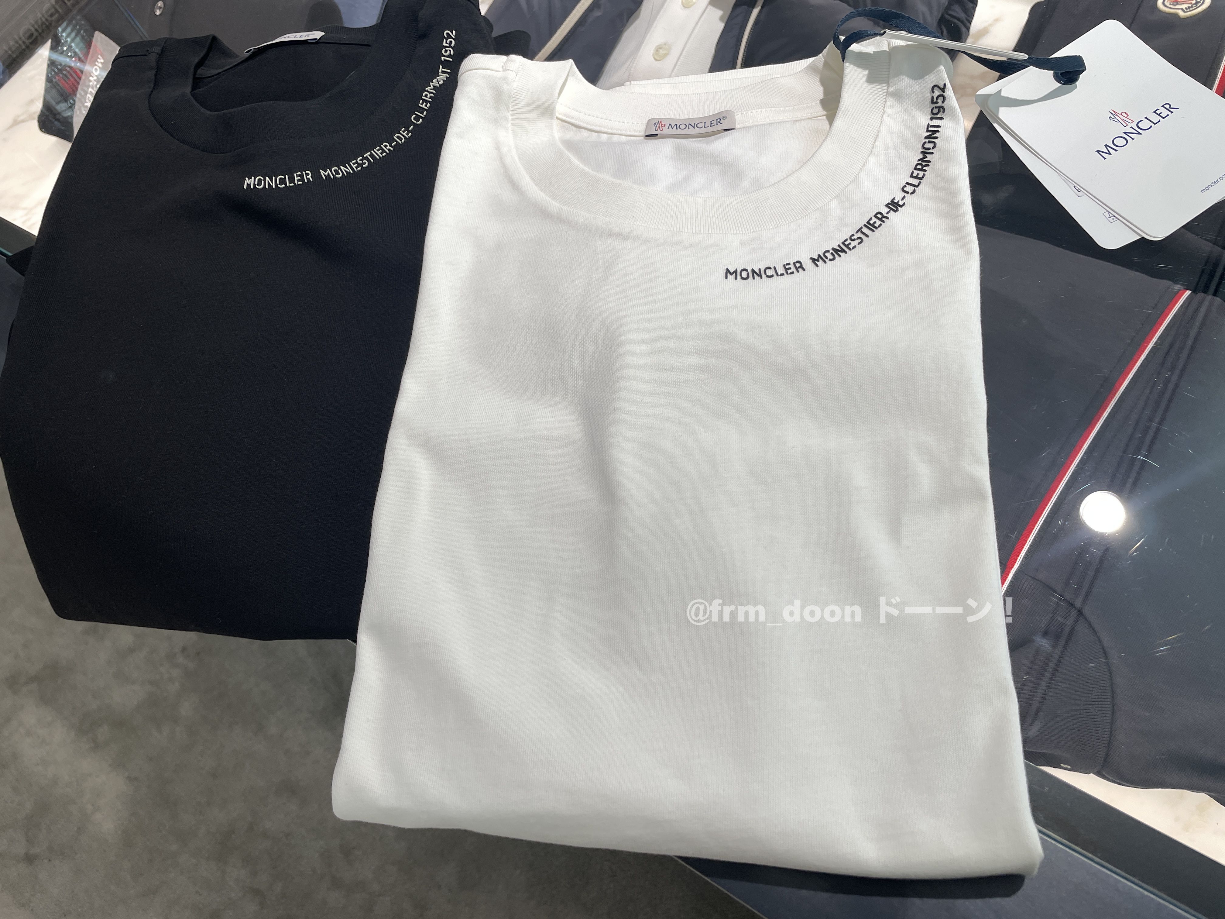 【MONCLER】新作 エンボスロゴ入りコットンTシャツ