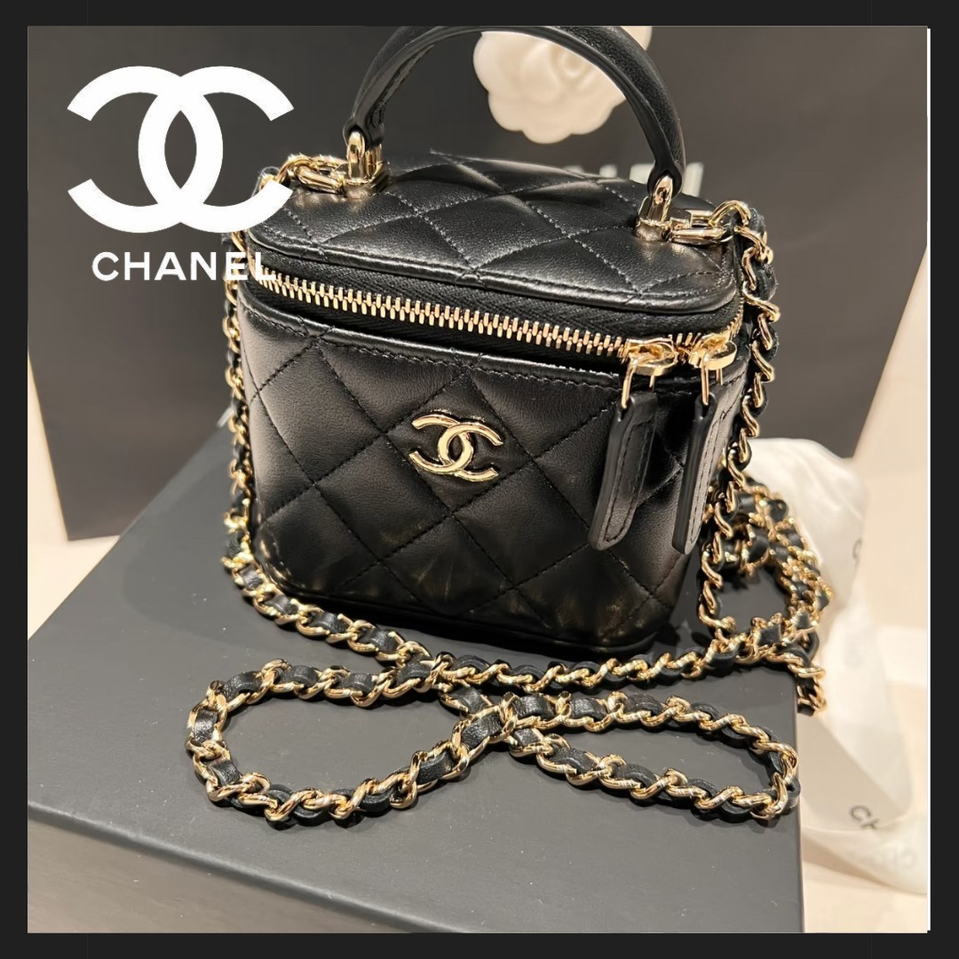 大人気☆上品】CHANEL チェーン付きクラシッククラッチ