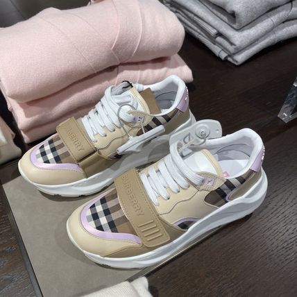 ウィメンズ デザイナー スニーカー｜Burberry® 公式サイト