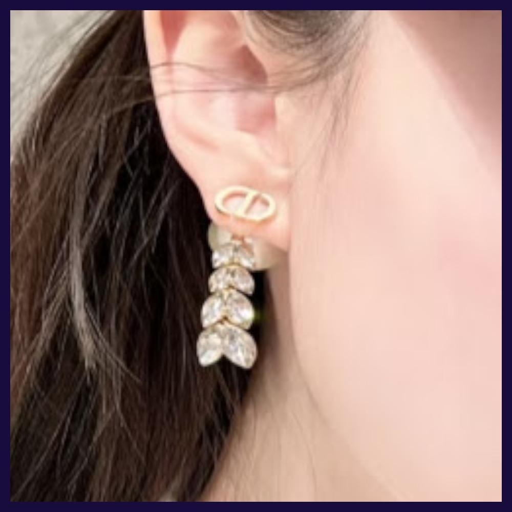 【耳元が煌めく♪】DIOR ピアス