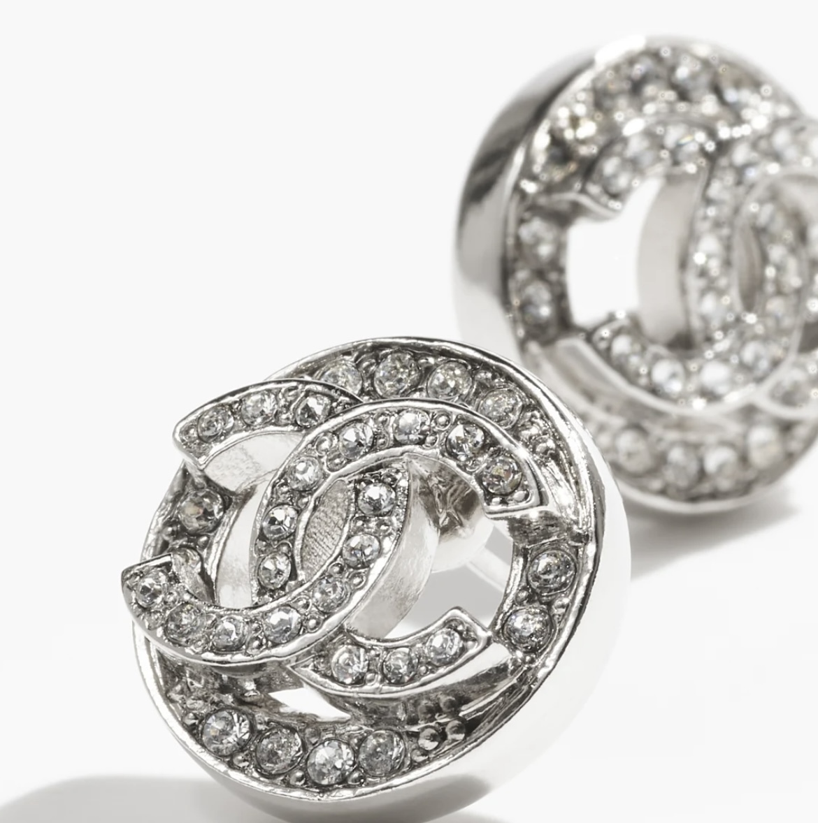 輝くCCマークが素敵☆25S【CHANEL】シャネル ロゴ ピアス キラッと輝く【CHANEL】CCロゴ ダイヤ風ピアス (CHANEL/ピアス