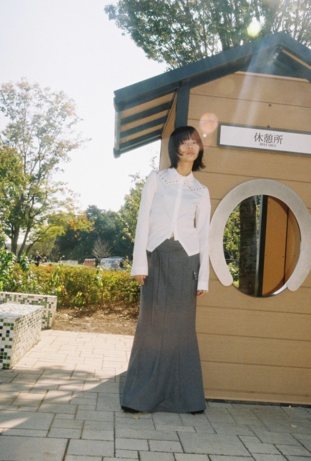 【MEDIA82】 Mermaid rivet long skirt (Light grey)
