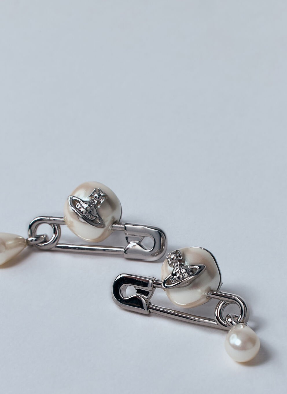 【Vivienne Westwood】クロード スモールスタッド ピアス Vivienne Westwood: ゴールド Claude スモール スタッドピアス