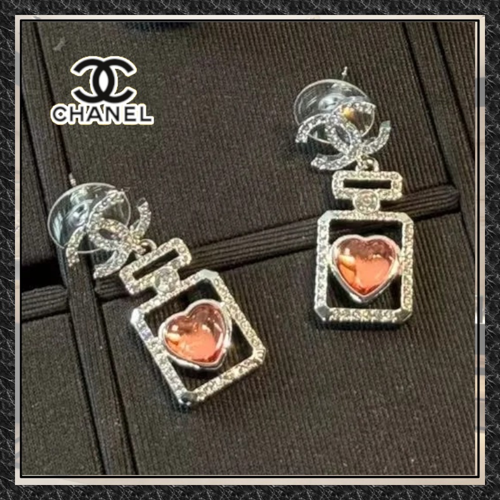 可愛い香水瓶が揺れる♪】CHANEL 25SS ピアス ハート